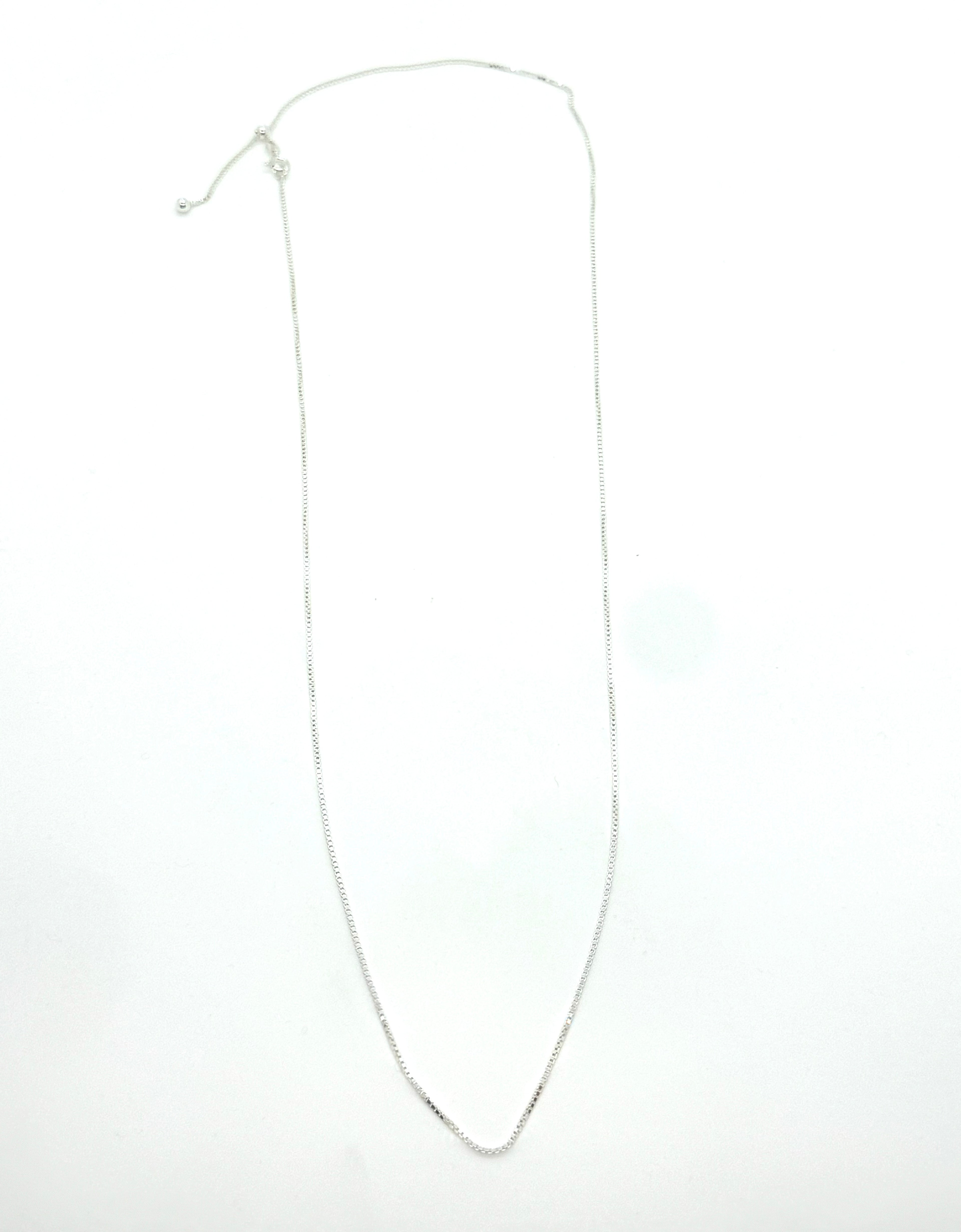 30” adjustable Italian box chain.