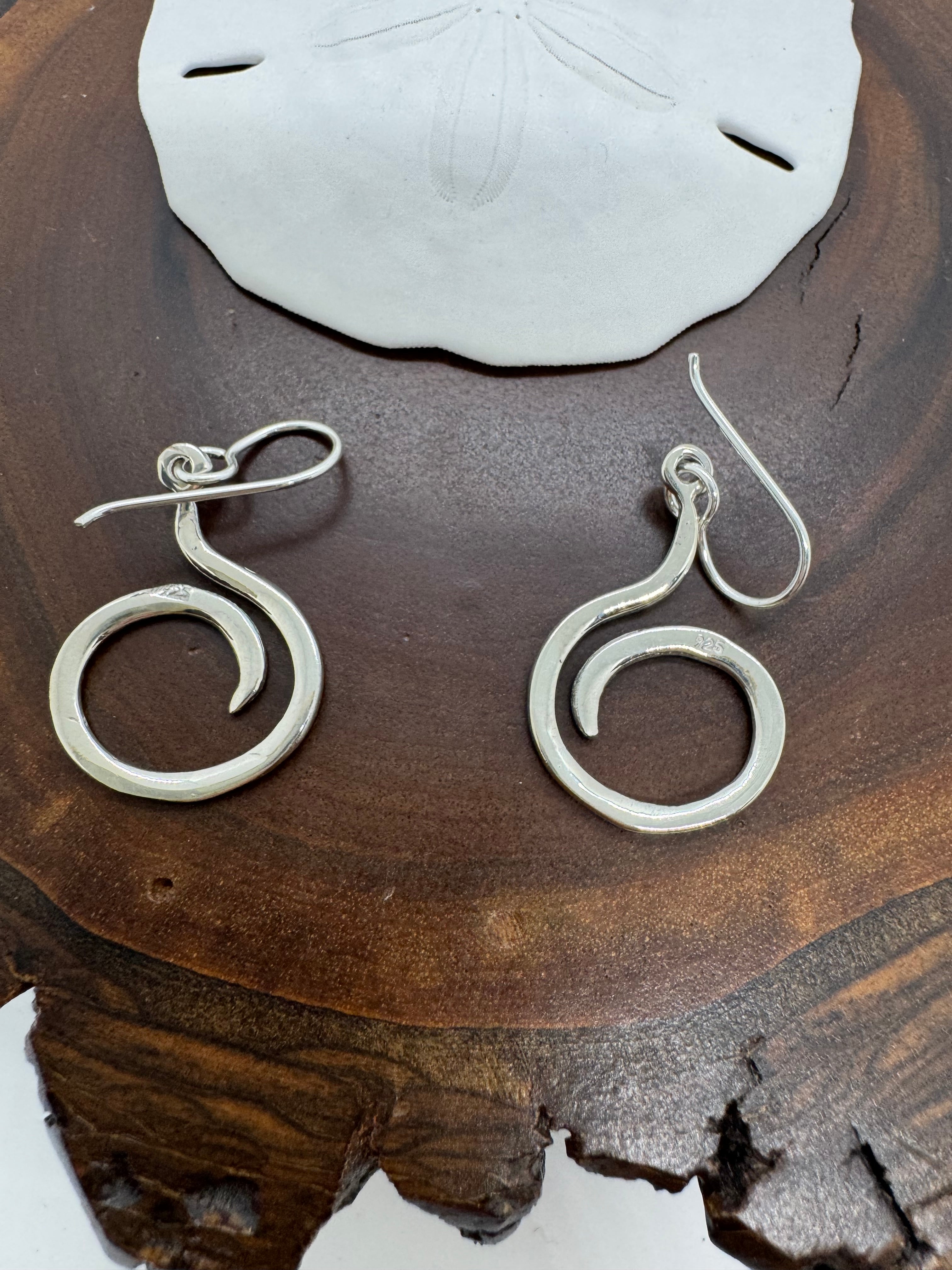 Tidal hanging earrings