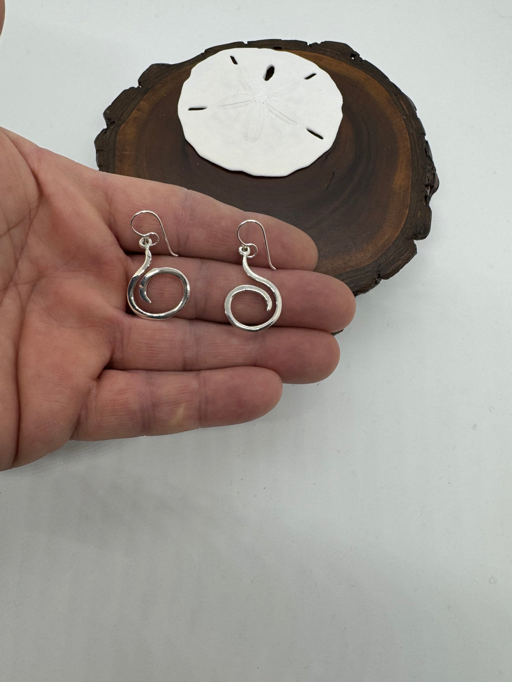 Tidal hanging earrings