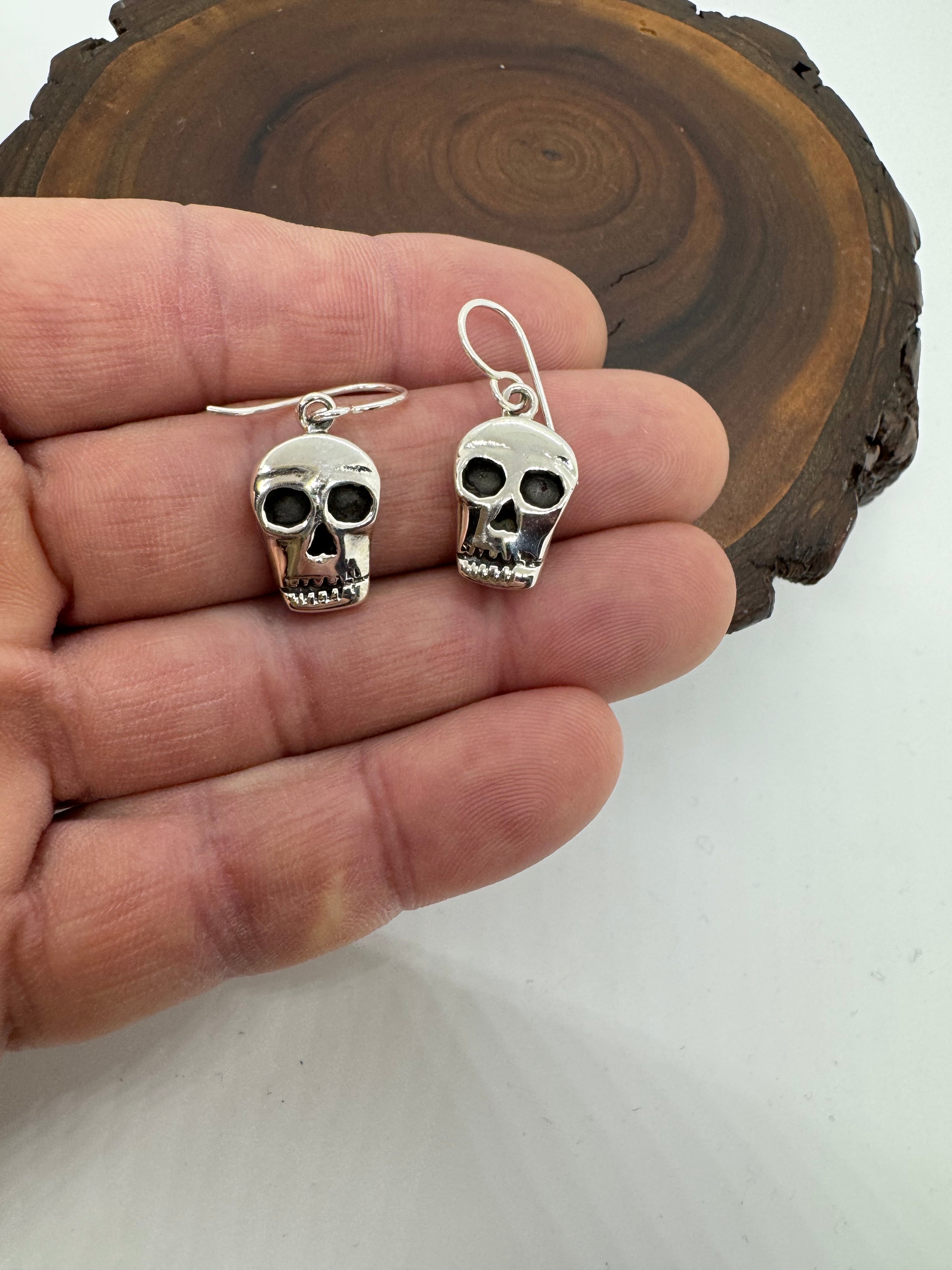 Skull sterling silver earrings