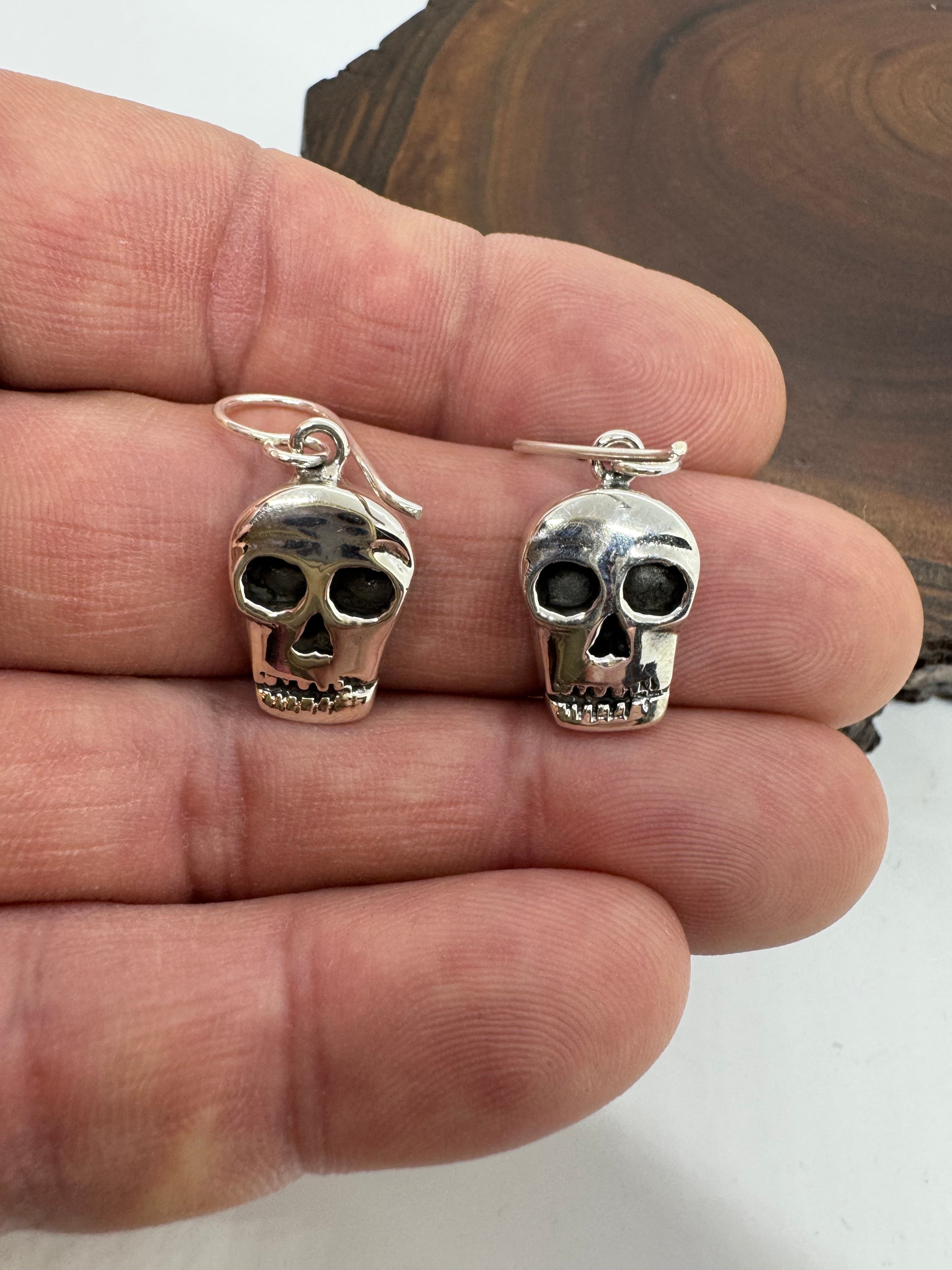 Skull sterling silver earrings