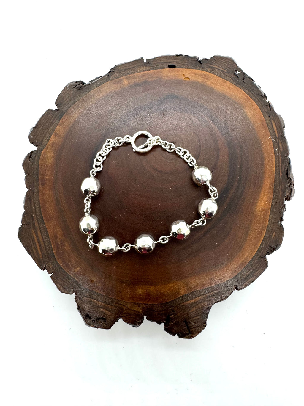 Hammered balls bracelet
